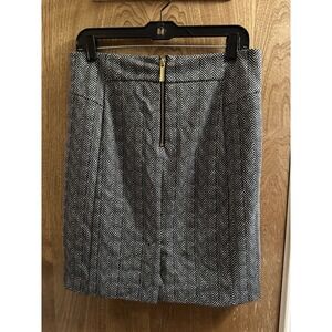 Michael Michael Kors Chevron Print Skirt Size Medium White And Black Pencil Chic